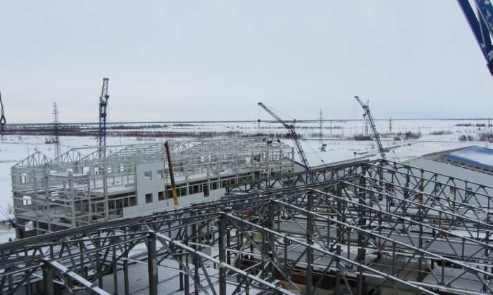 Закрытая стоянка техники